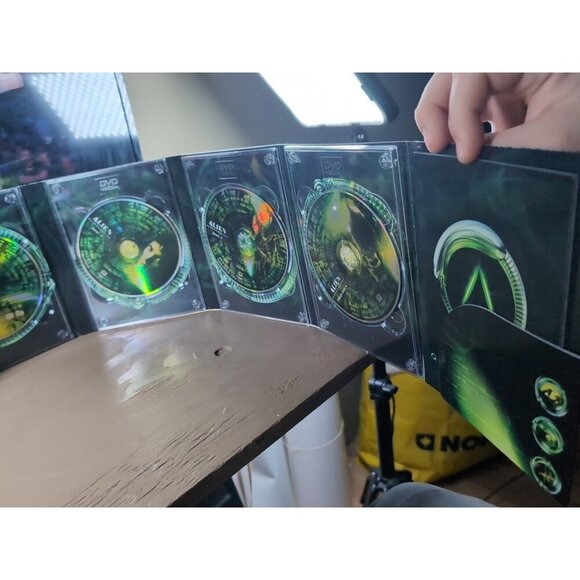 Alien Quadrilogy DVD Box Set 4 Sci-Fi Horror Movie Classic Region 1 - Picture 14 of 16